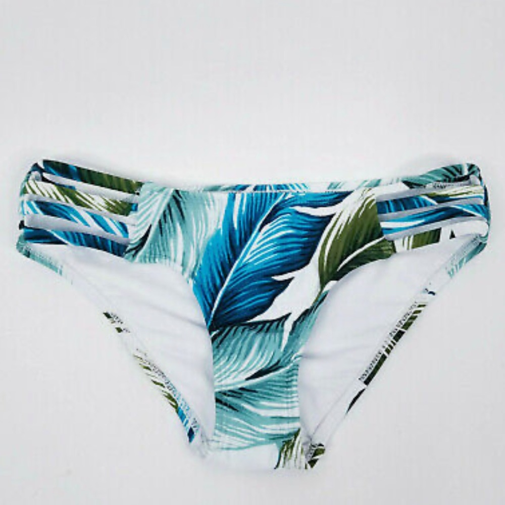 ⚡️ $5 FLASH SALE! ⚡️ Xhilaration Floral Bikini Bottom